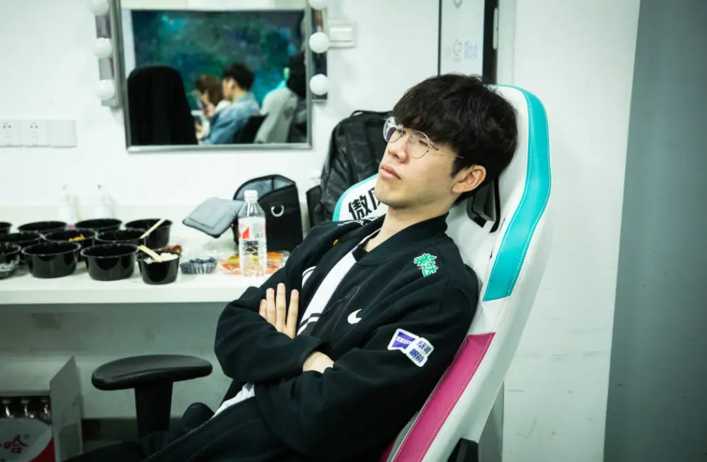 爱游戏体育-theshy首场比赛