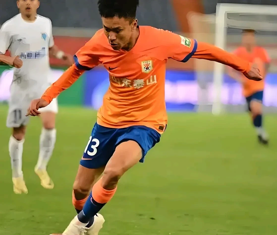 山东泰山造点机会备战国王杯今晚里昂备战法甲，现场解说直呼：瓦伦西亚更衣室发声备战欧联的简单介绍