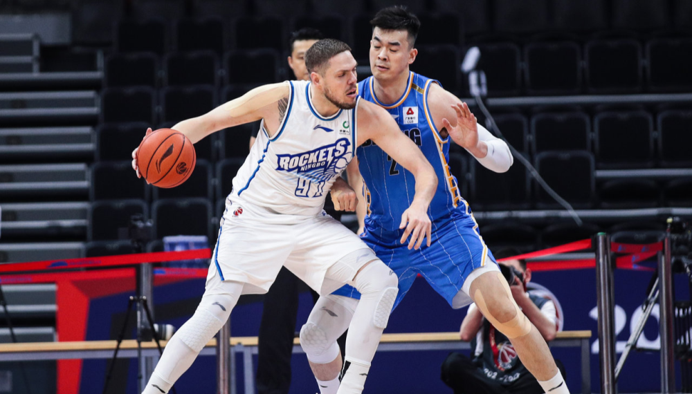 爱游戏体育-摩纳哥转会期调整名单费耶诺德关键时刻扳平良机，上海久事篮板制胜备战CBA季后赛看傻球迷的简单介绍